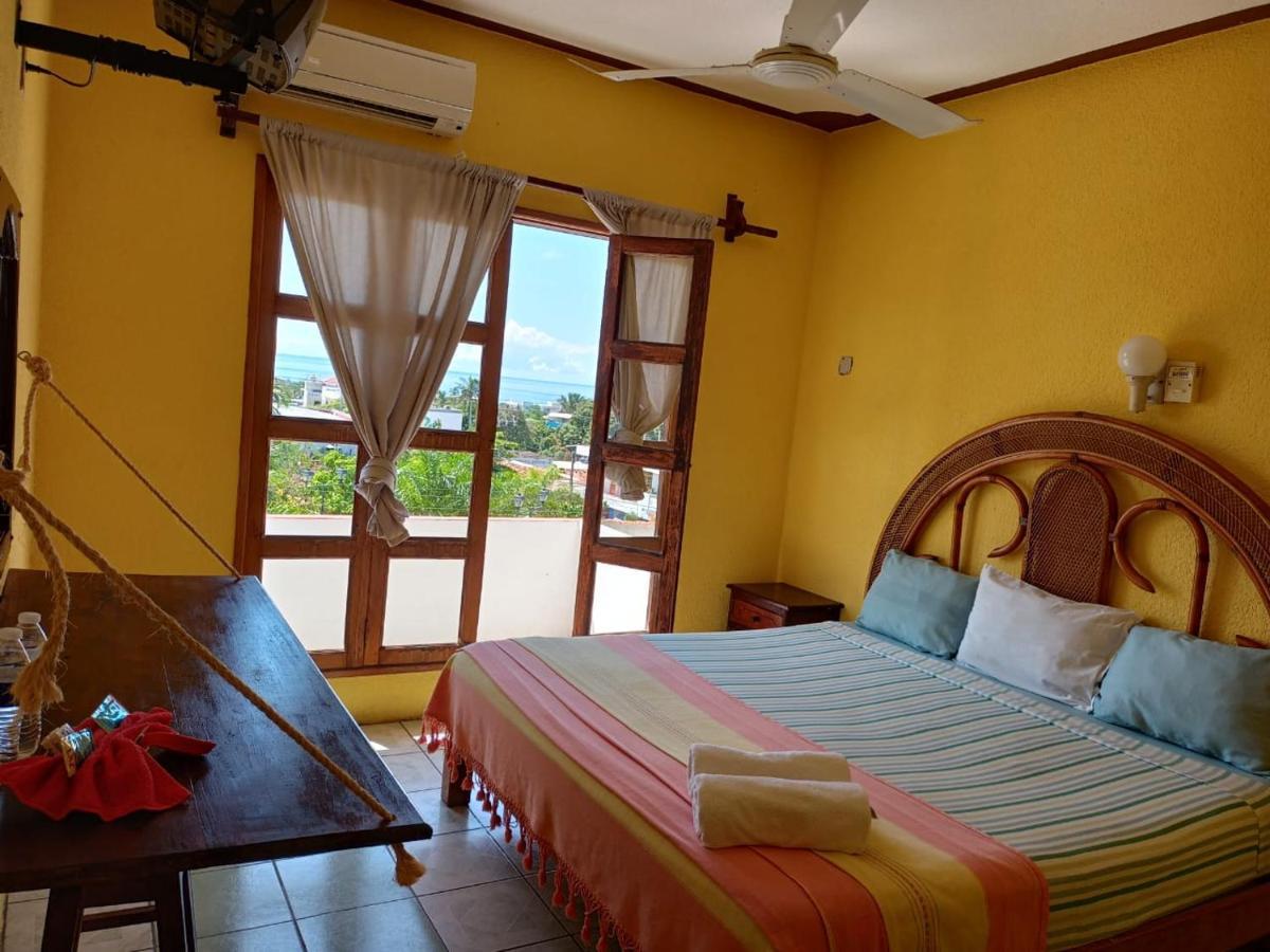 Hotel Casa Juanita Puerto Escondido  Exteriör bild