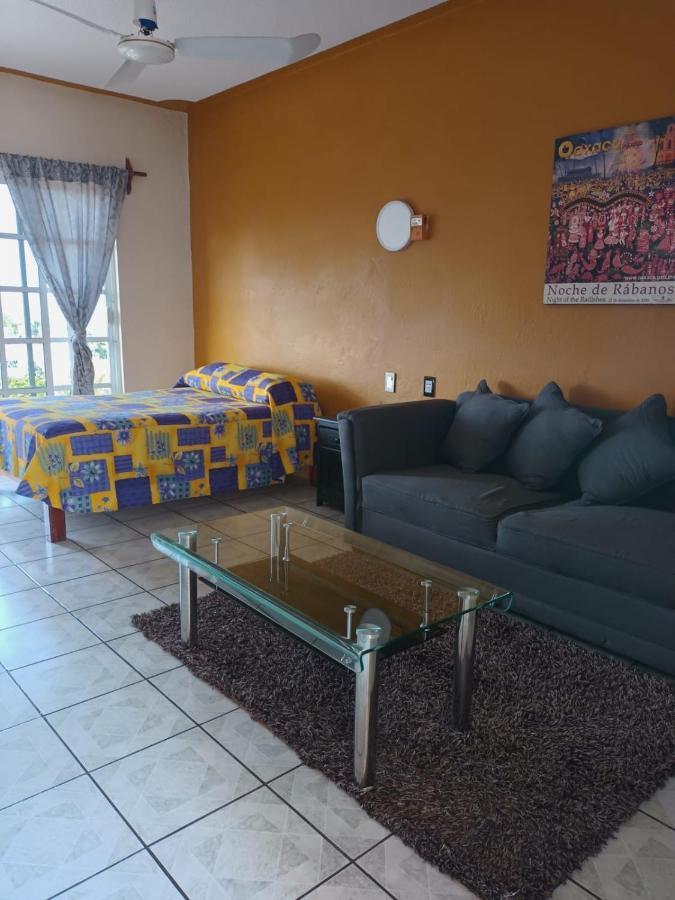 Hotel Casa Juanita Puerto Escondido  Exteriör bild